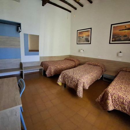 גרוסטו Hotel Lea מראה חיצוני תמונה
