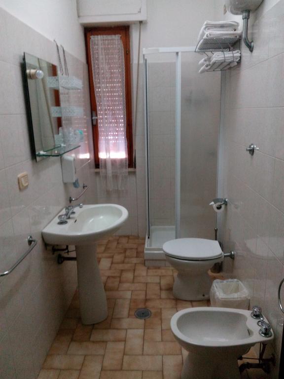 גרוסטו Hotel Lea חדר תמונה