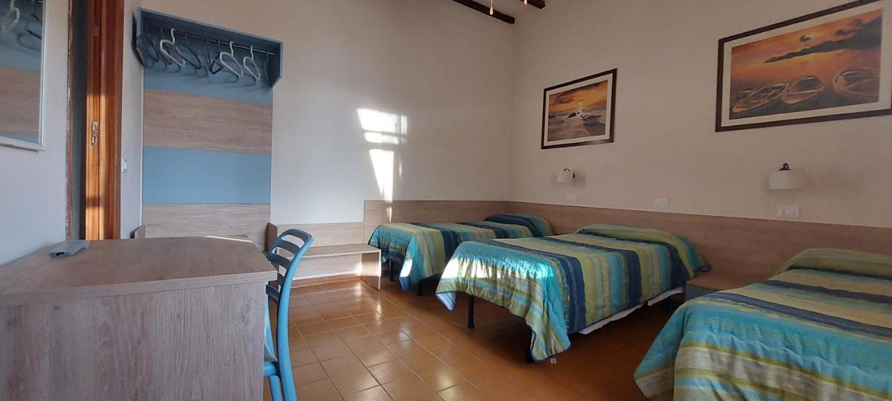 גרוסטו Hotel Lea מראה חיצוני תמונה