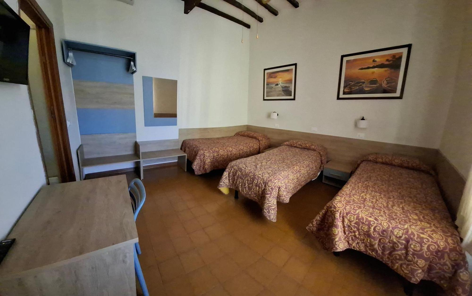 גרוסטו Hotel Lea מראה חיצוני תמונה