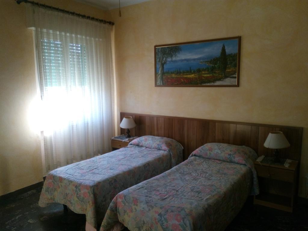 גרוסטו Hotel Lea חדר תמונה